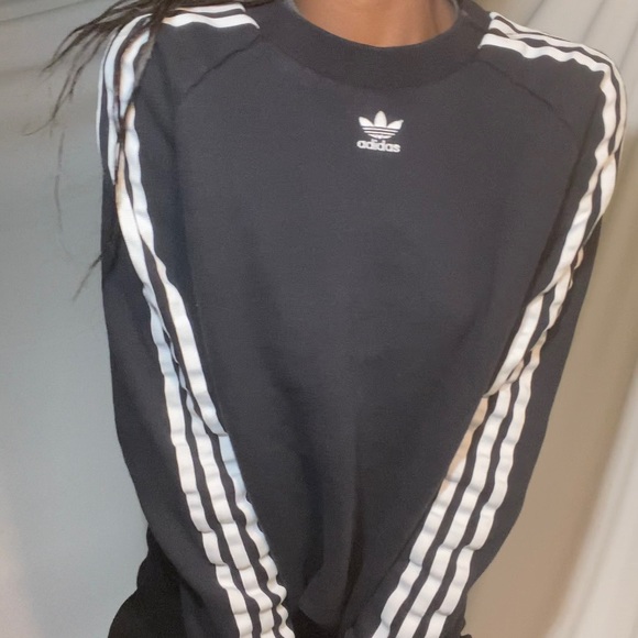 Adidas sweatshirt - Picture 2 of 5